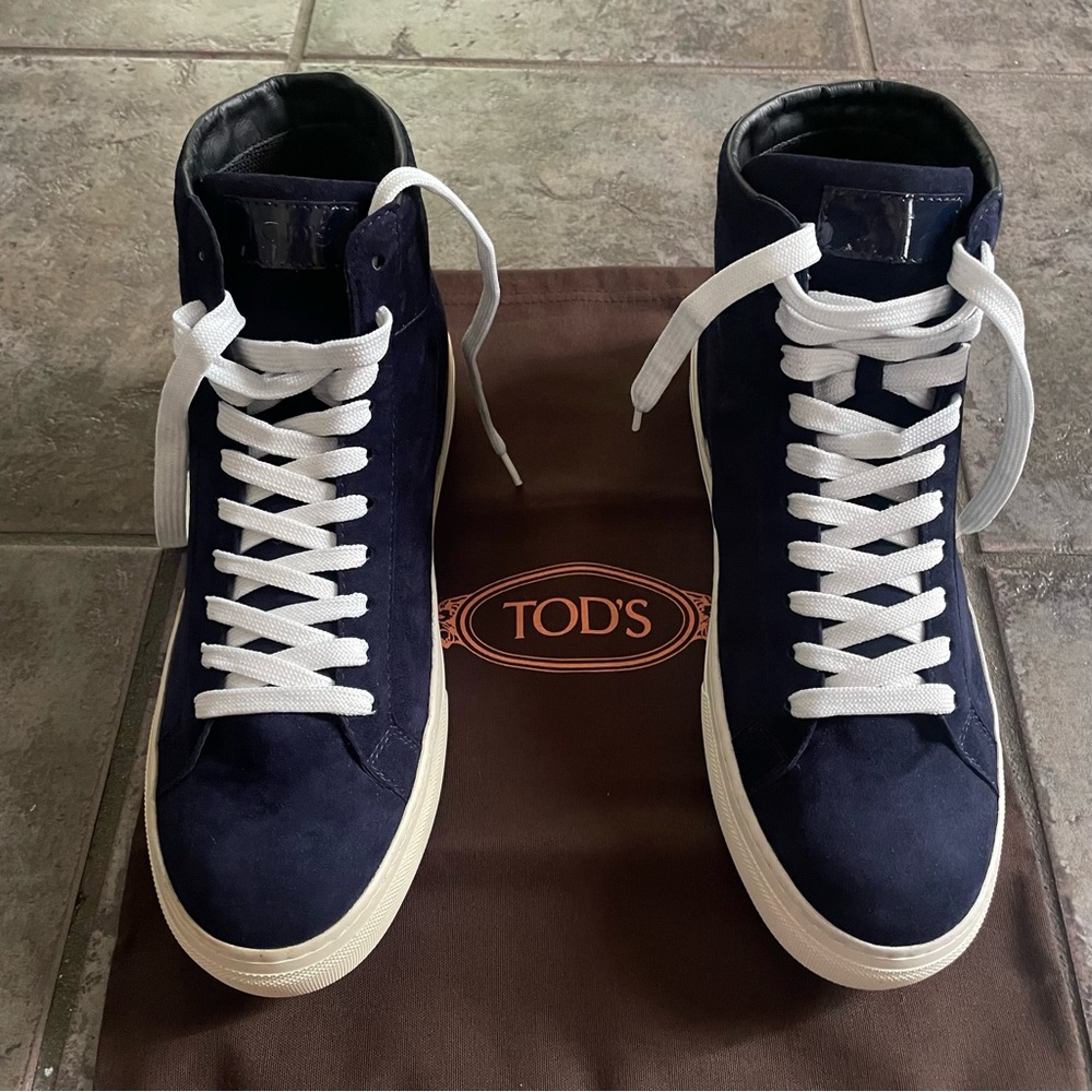 Tod’s Women’s Dark Blue Velvet Sneakers . US 11 Euro 41 . New . Very stylish